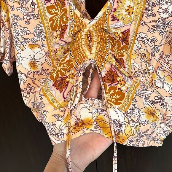Band Of Gypsies Lanai Floral Print Crop Top Size Medium - Picture 5 of 6